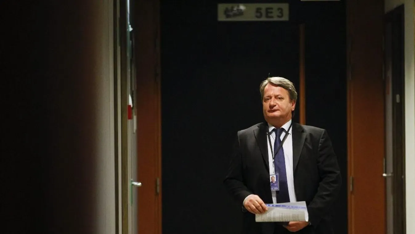 Kihallgatták „Kágébélát”