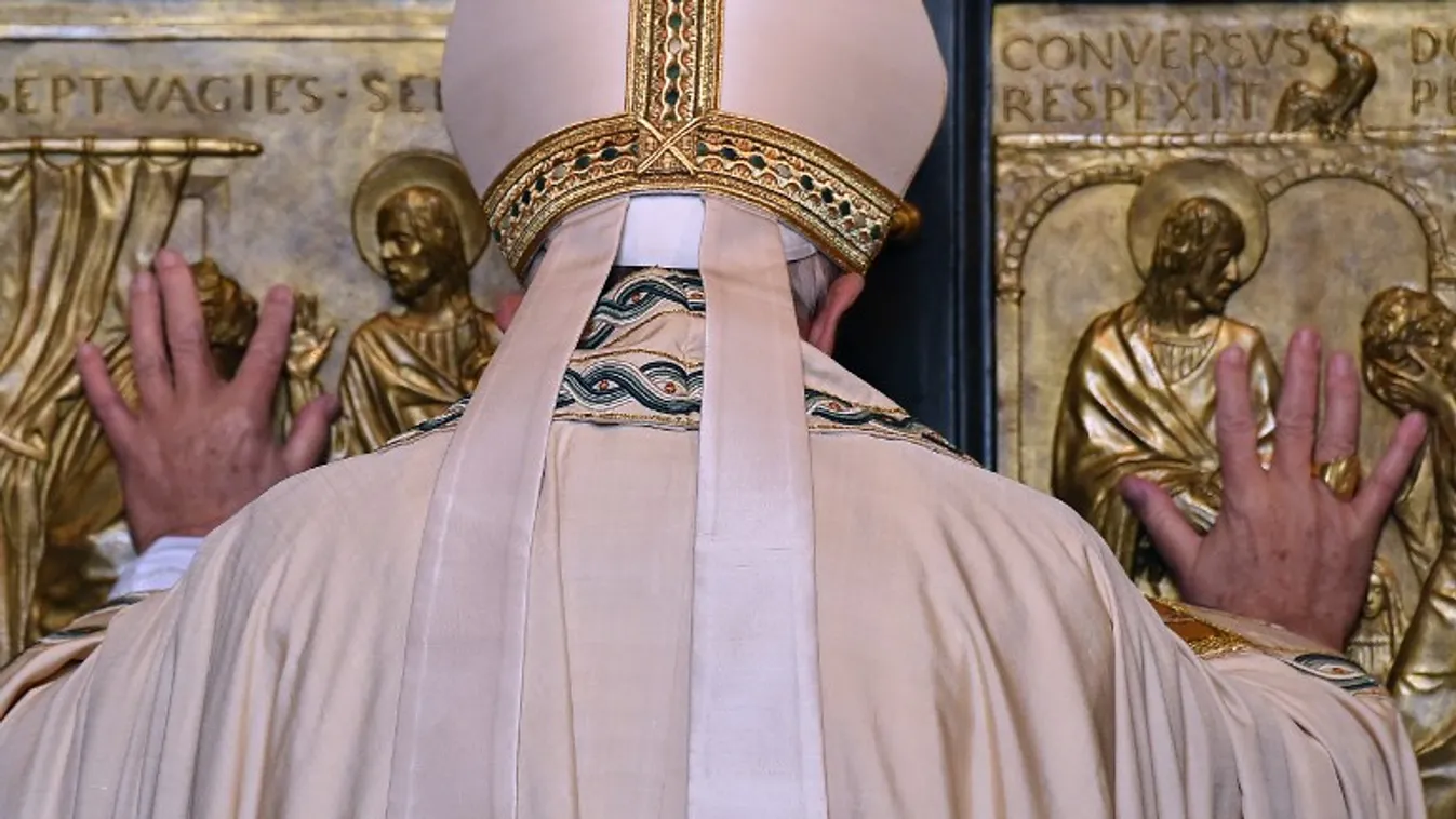 Kezdetét vette az irgalmasság rendkívüli szentéve