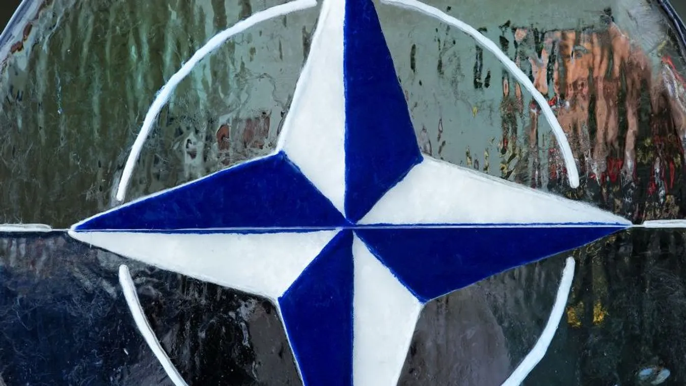 Öngyilkos merénylet egy NATO-konvoj ellen