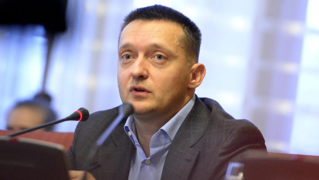 Rogán: Szimbolikus lépés volt a szerződés felmondása
