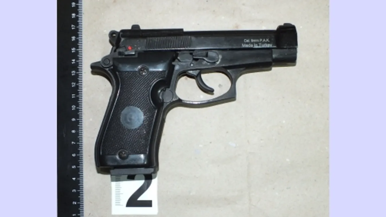 Fegyverrel lépett az italboltba