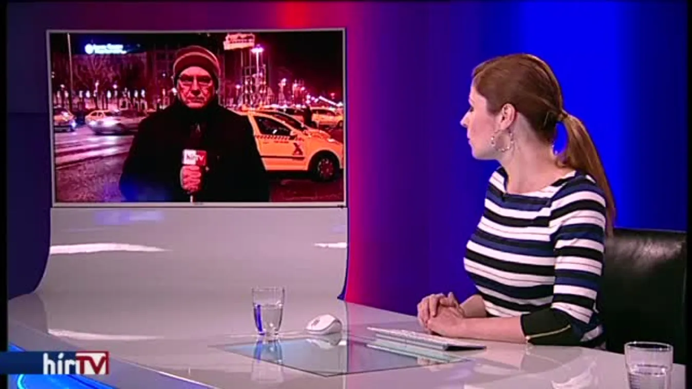 Engedett a kormány, mégis maradnak a taxisok – bejelentkezés 22 órakor