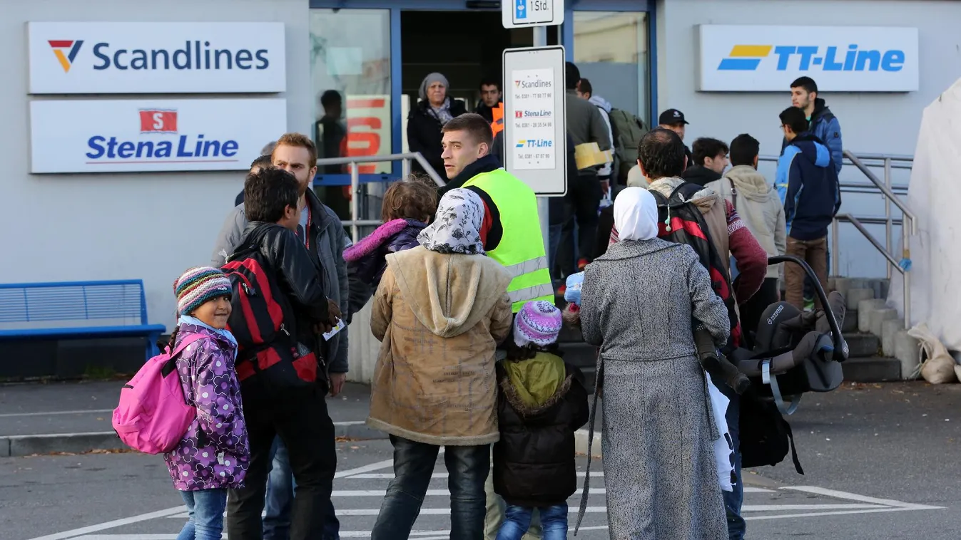 Nyolcvanezer menedékkérőt toloncol ki Svédország