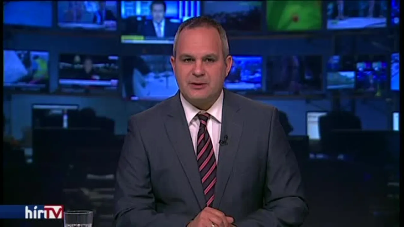 Fáklyával vonulnak utcára a tanárok