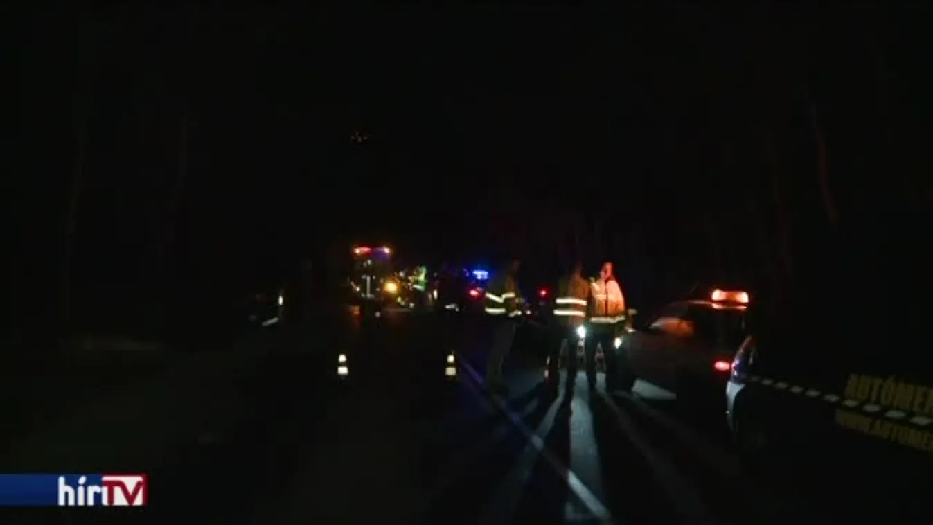 Halálos tömegkarambolt a 83-ason