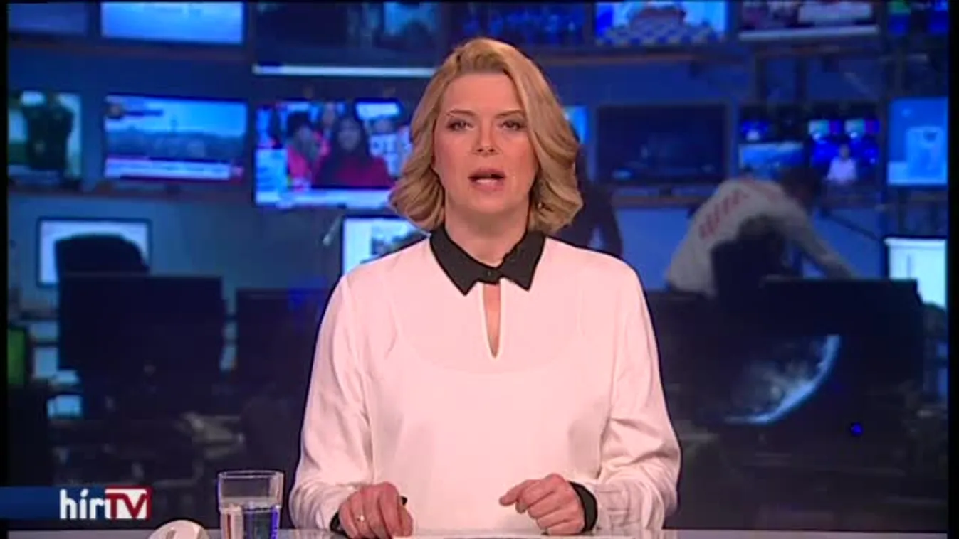 Selmeczi nem lesz dékán