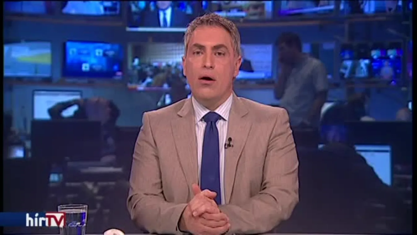 A létszámunk mellett a bérüket is jelentősen megnyírhatják