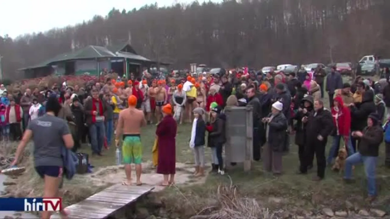 Negyedszer csobbantak a jeges vízbe Orfűn