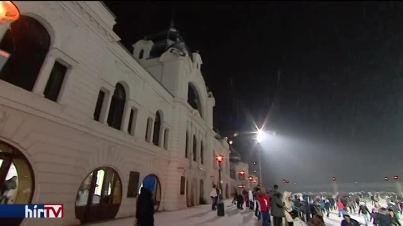 Hóesésben tartották meg a Jégpályák Éjszakáját