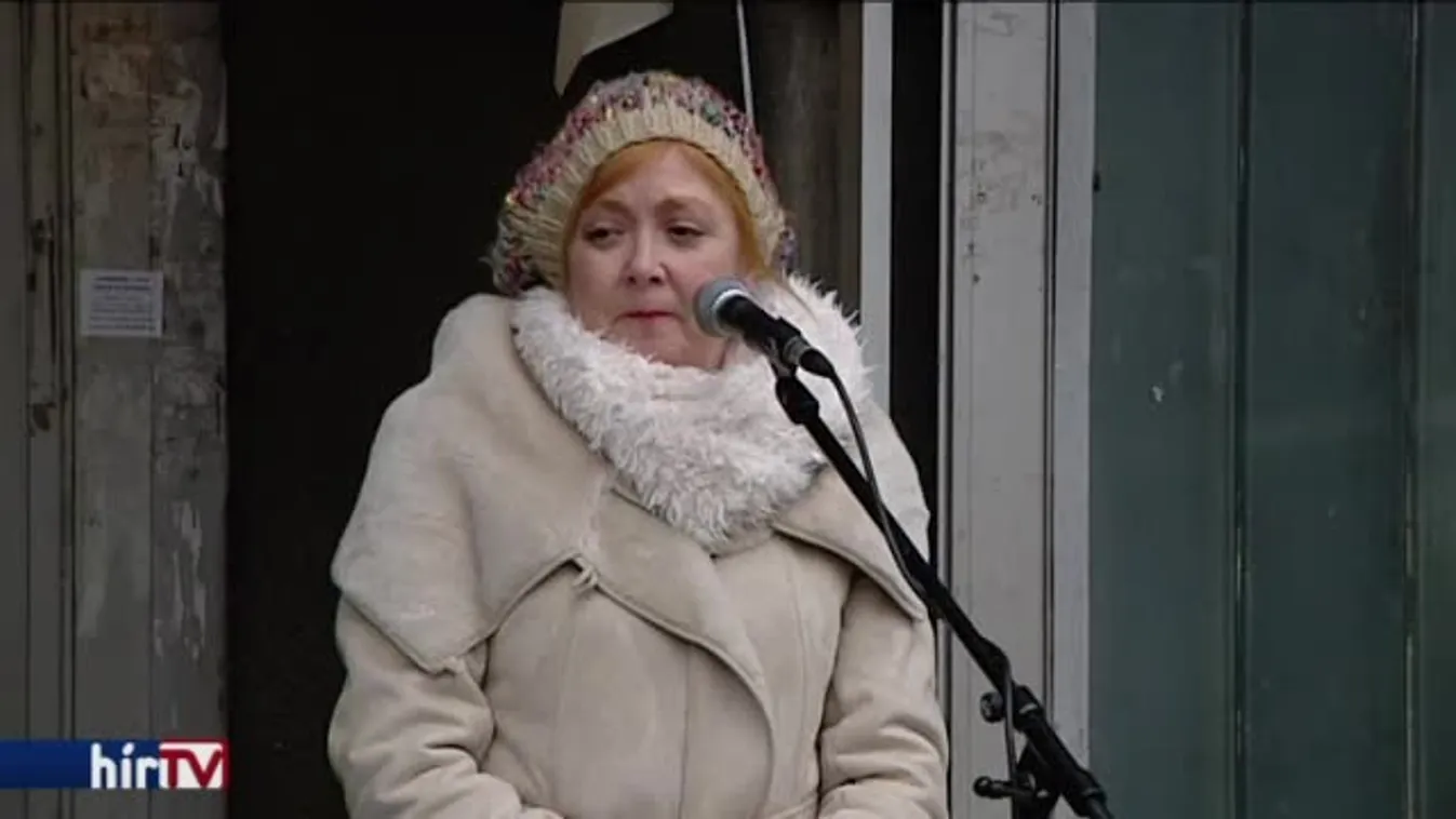 Emléktáblát avattak Pap Vera egykori otthonánál