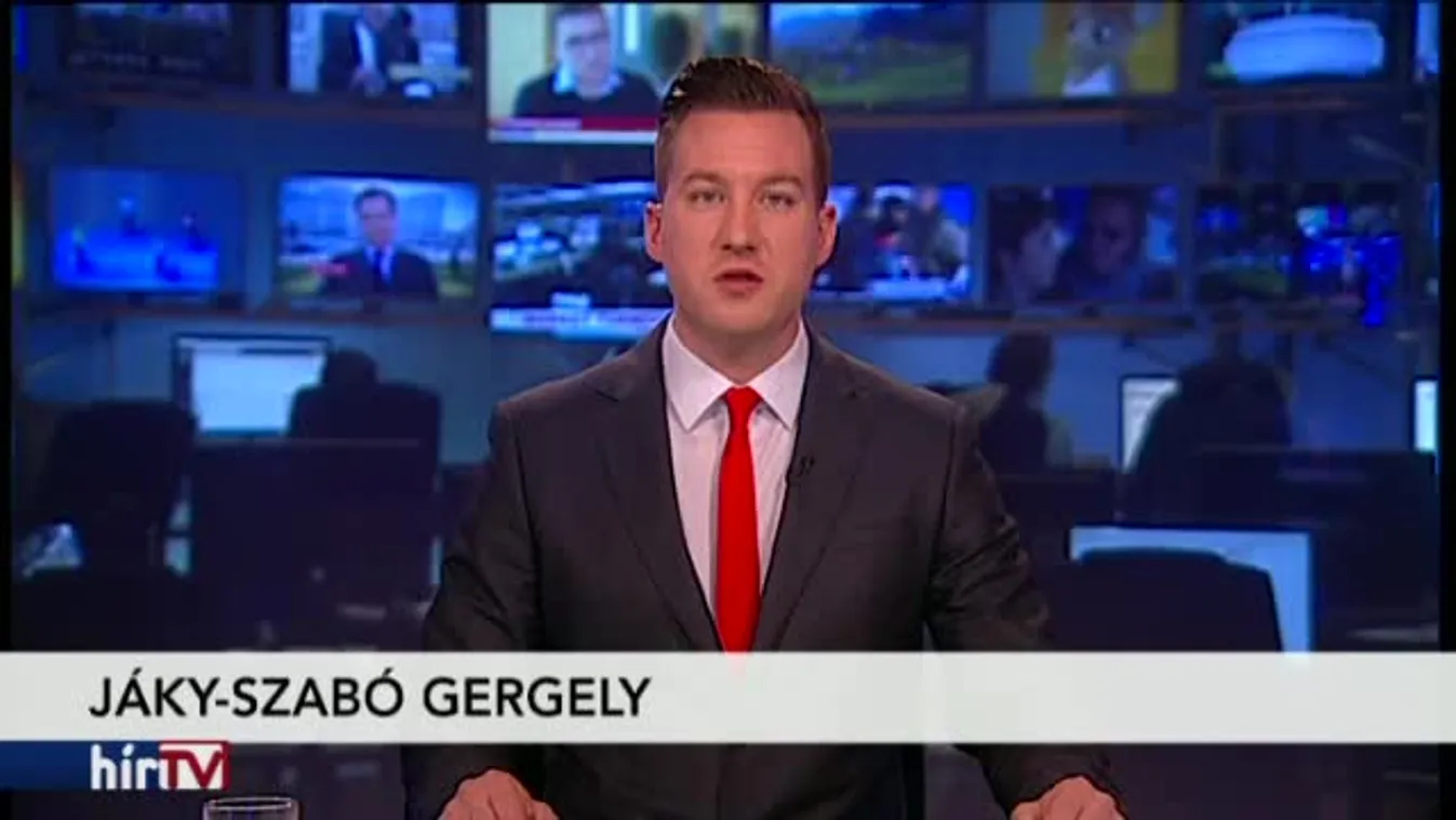 Nem tágítanak a taxisok a Deák térről