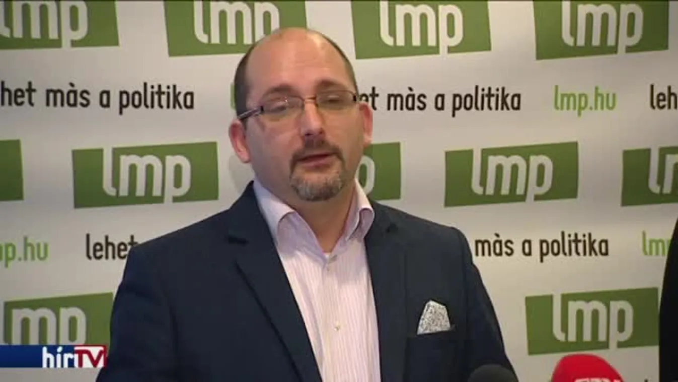 "Öntsünk tiszta vizet a pohárba"