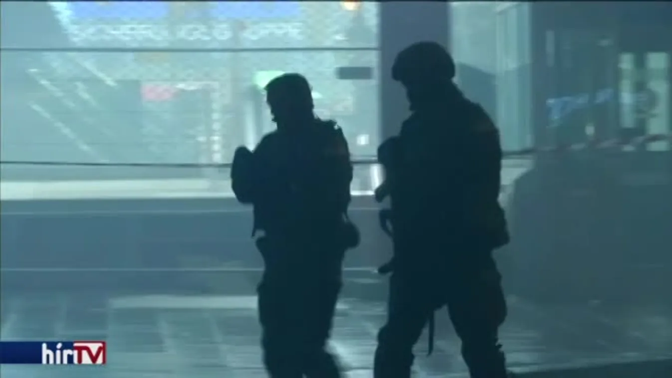 Terrorveszély miatt kiürítettek két pályaudvart