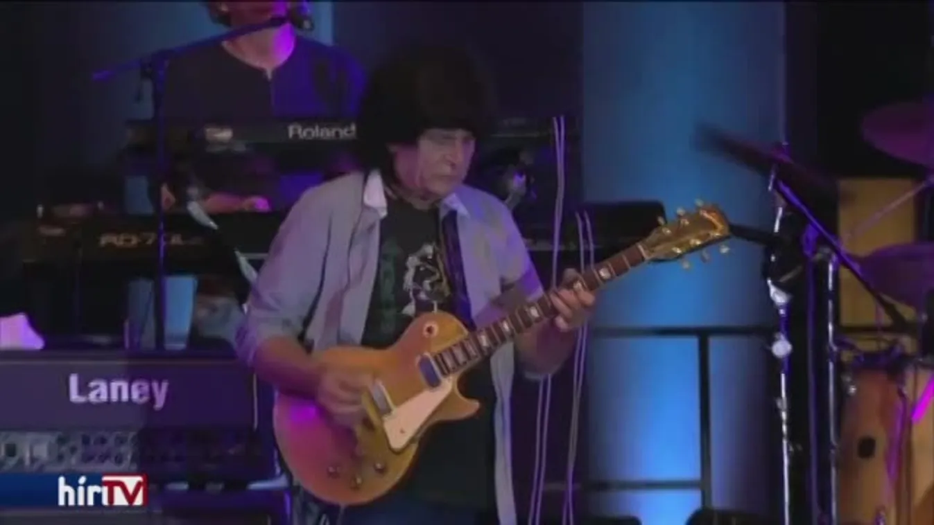 Reggeli járat – Új műsorral turnézik a Piramis együttes