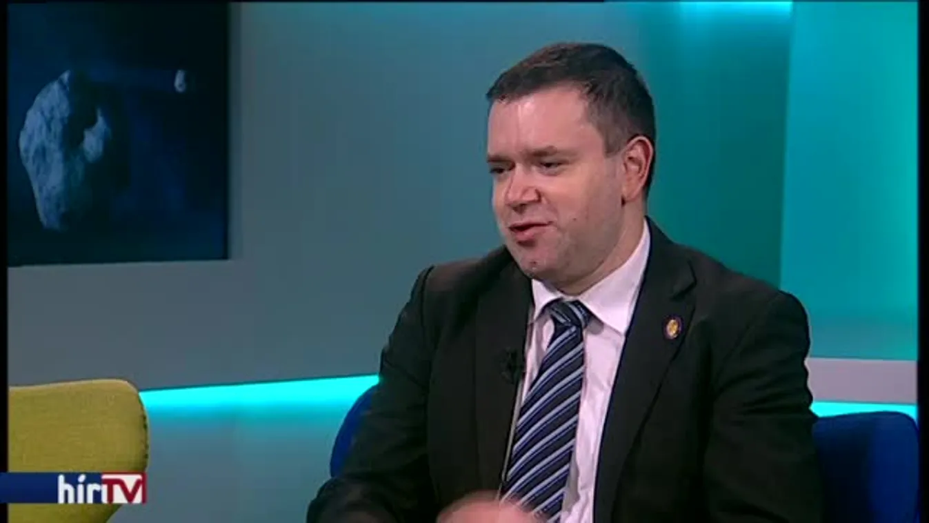 Reggeli járat - Aszteroida tart a föld felé