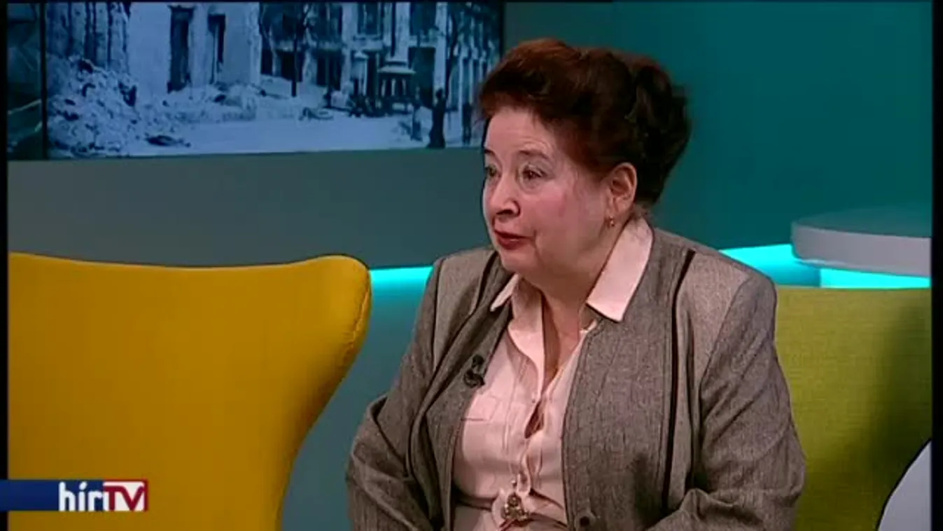 Reggeli járat - Embernek maradni a háborús időkben?