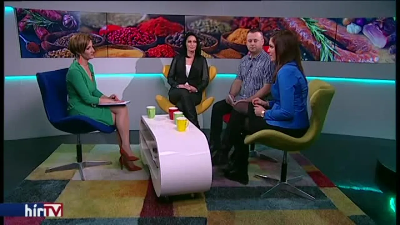 Reggeli járat – Kolbászt tölt a Hír TV csapata!