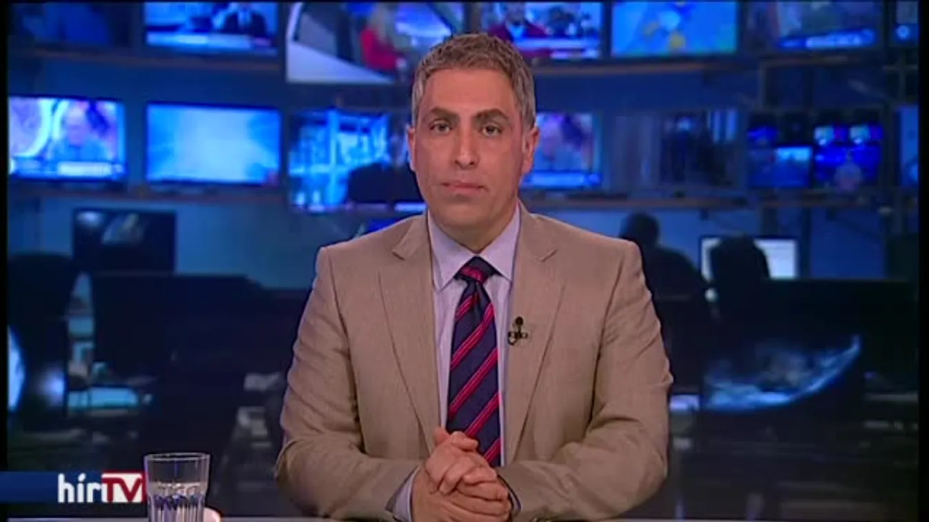 Fának csapódtak a fiatalok