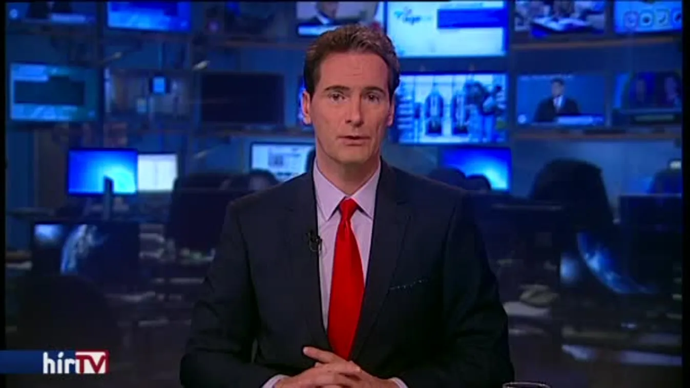 Valóban a taxisok miatt rendelték a fővárosba a tűzoltódarukat