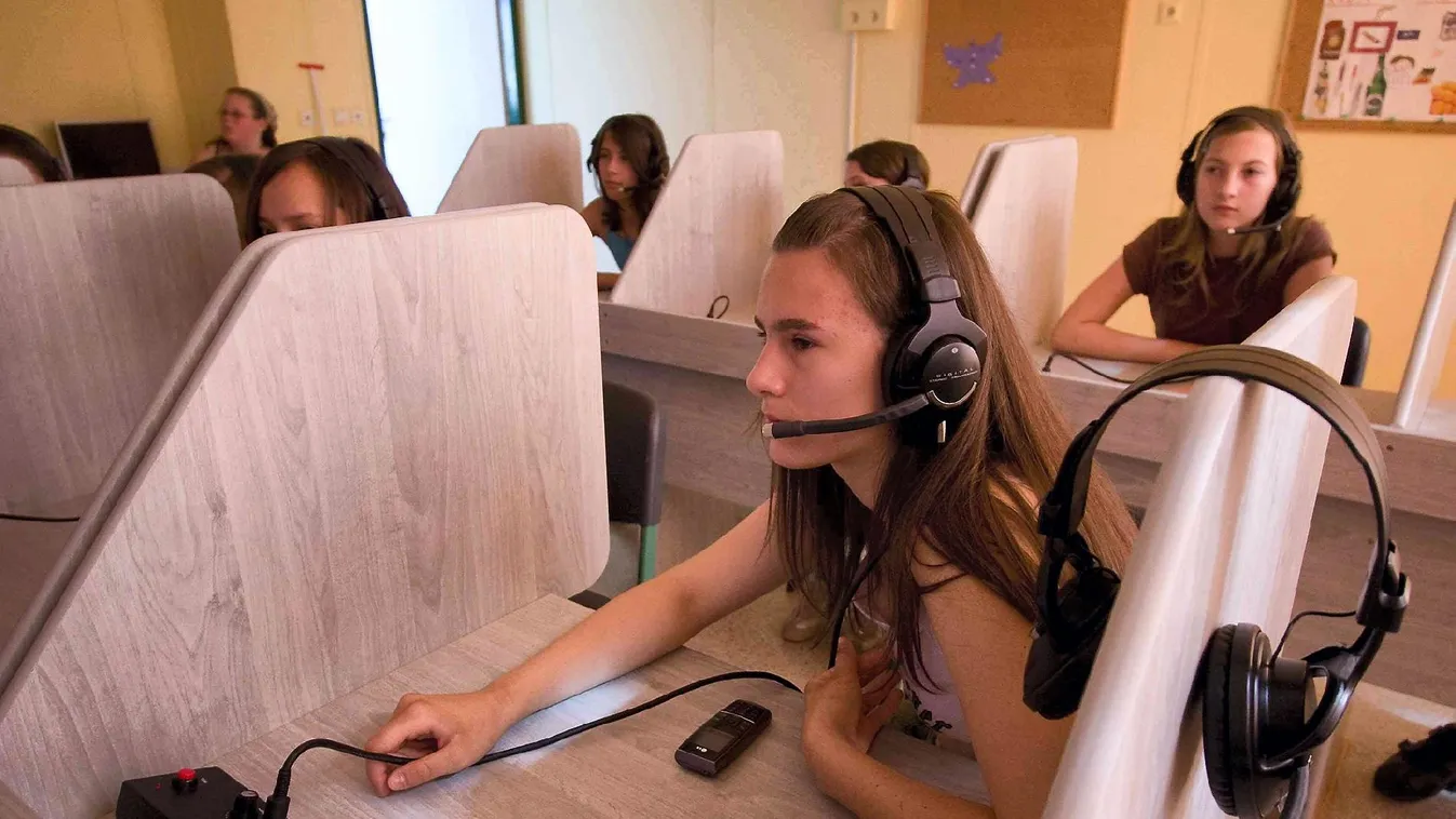 Ketyeg a nyelvvizsgabomba – Reggeli járat