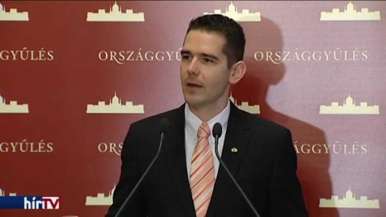 Jobbik: A Fidesz fejezze be az újságírók korlátozását!