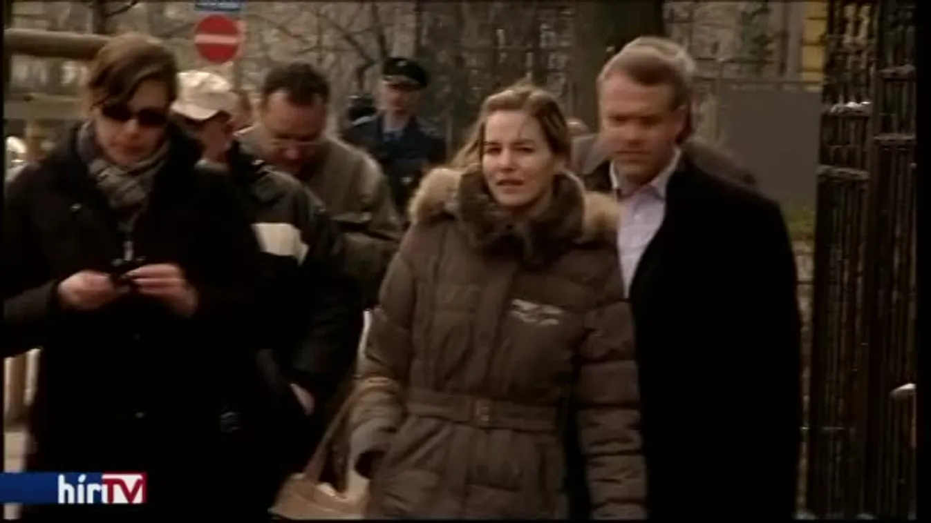 Rendőrt hívott az Együtt az Új Nemzedék Központra