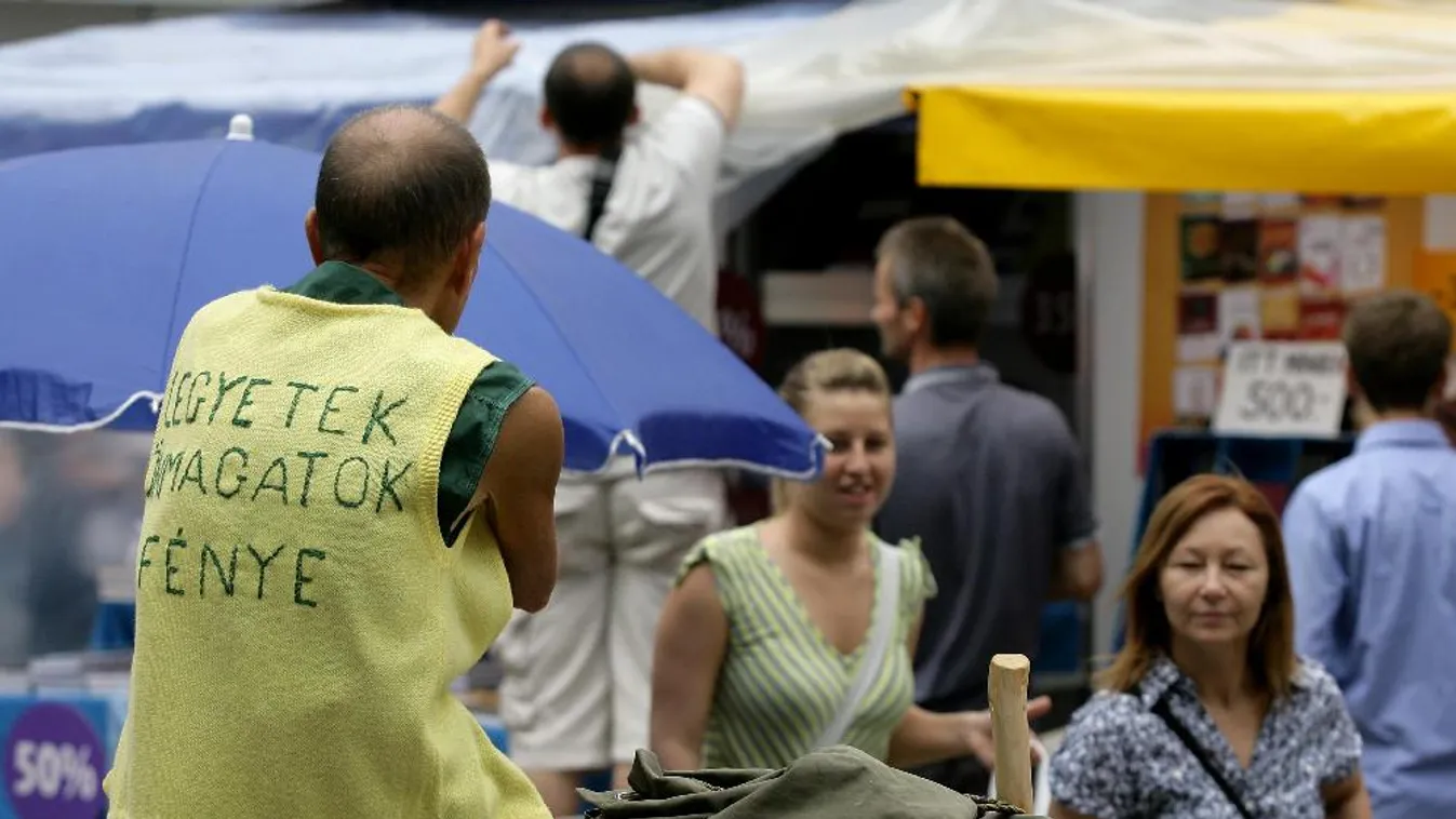 Helyén marad a könyvhét