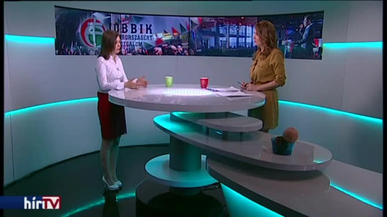 Reggeli járat - Tüntetés a közoktatás átalakításáért