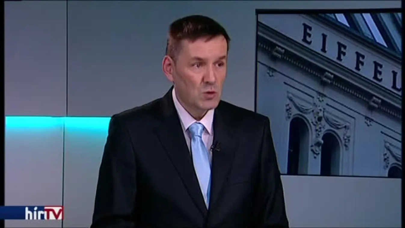 AB-hoz fordul a Jobbik, ha Áder aláírja