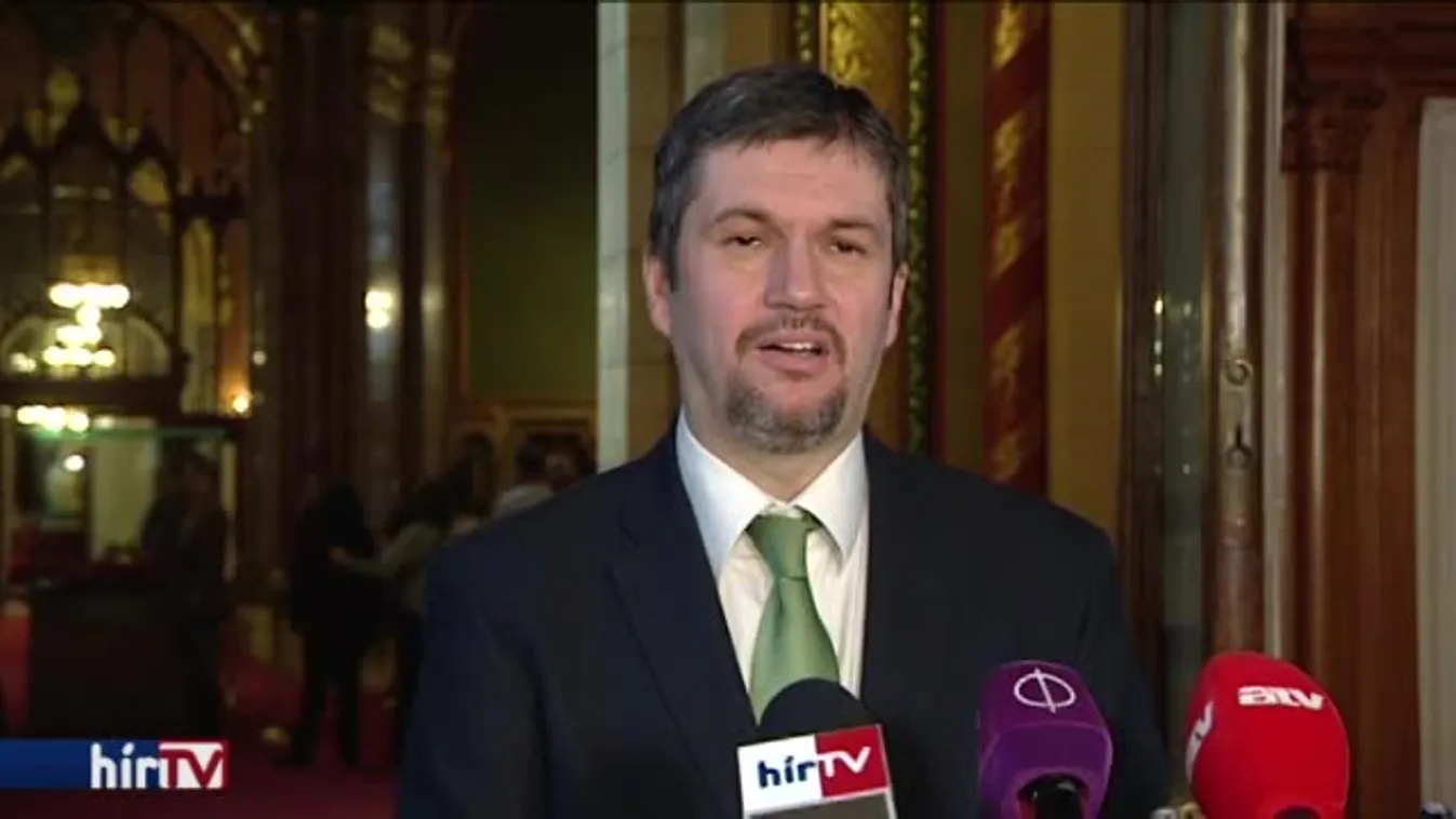 Hadházy Ákos az LMP szakszóvivője a letelepedési kötvényekről