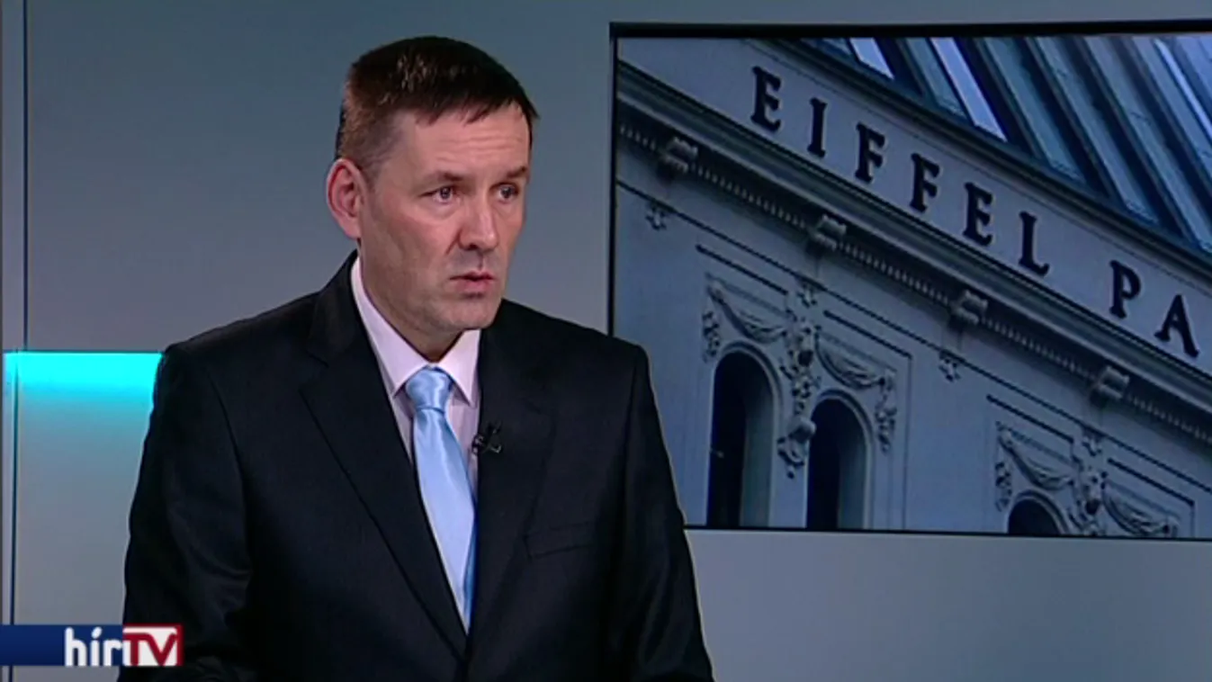 AB-hoz fordul a Jobbik, ha Áder aláírja