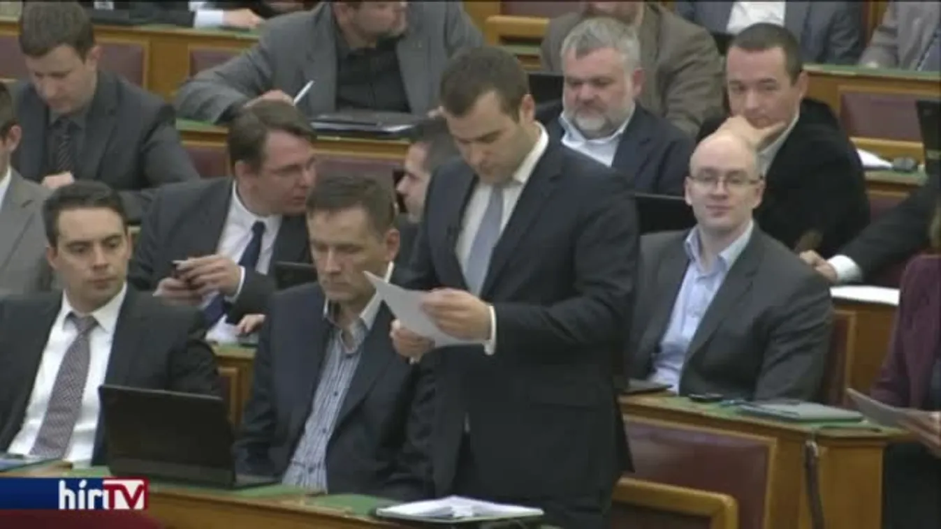 Újra a haverok miatt magyarázkodtak