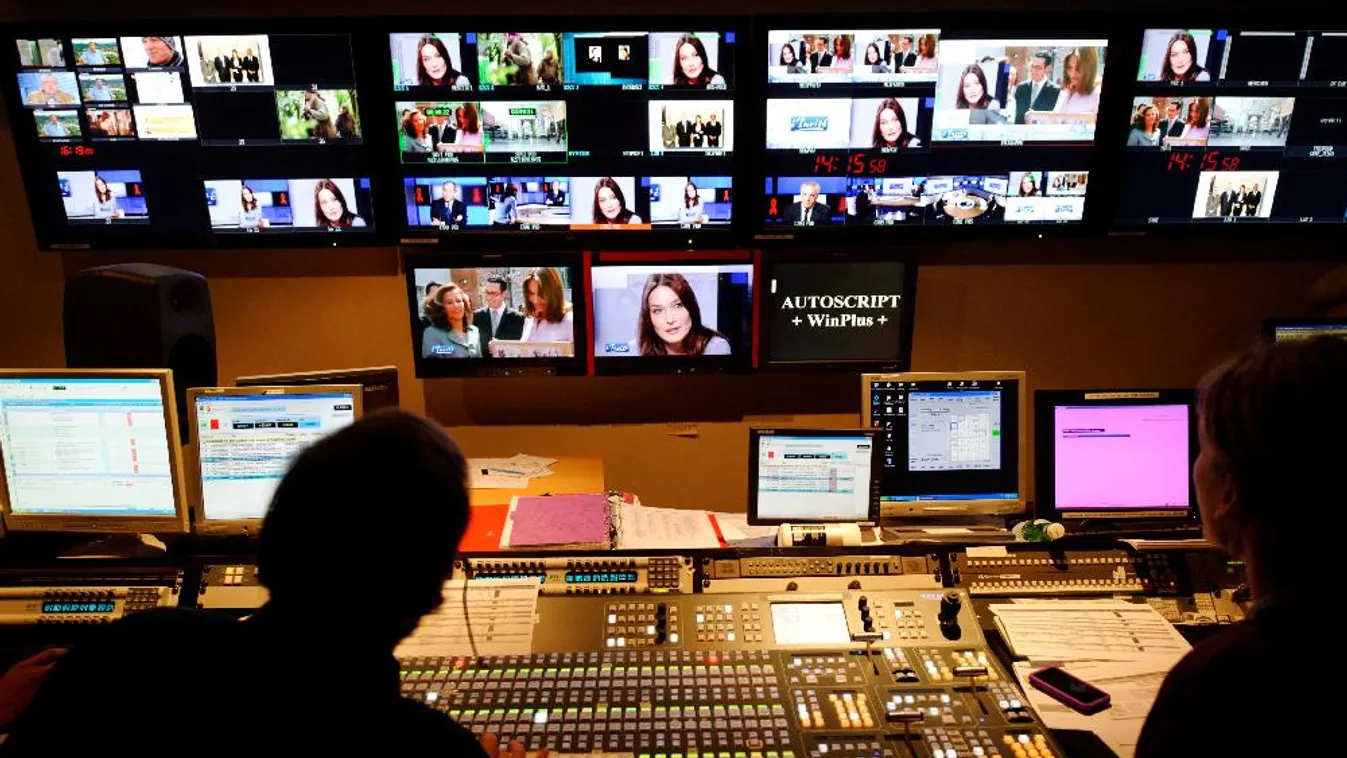 Hatmilliárd folyt be reklámadóból