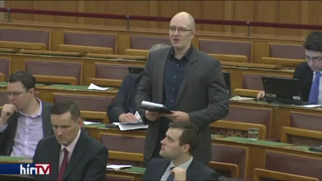 Jobbik: A devizahiteles százmilliárdok MNB-s felhasználását titkosítaná a Fidesz