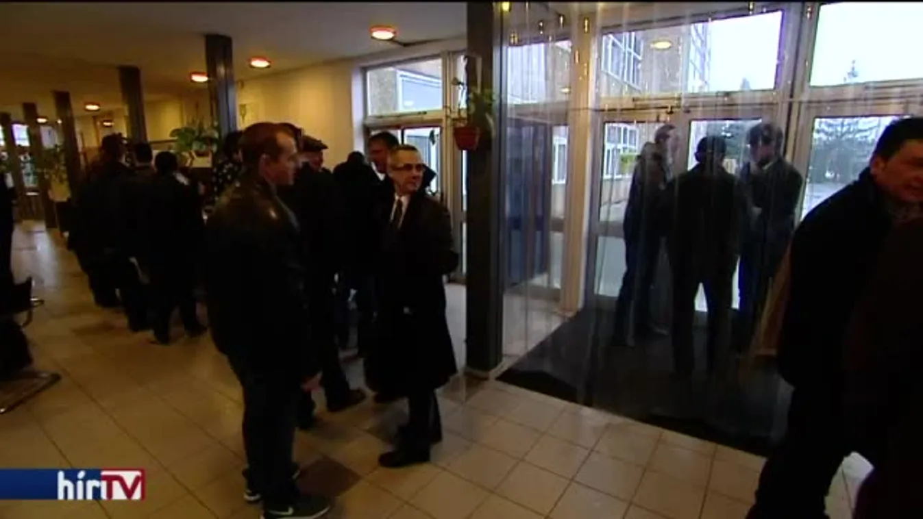 Saját földjét vette meg Felcsút ismert embere