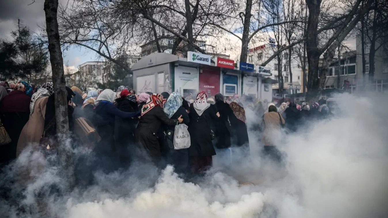 Az olvasókat megdöbbentette a hatalom lépése
