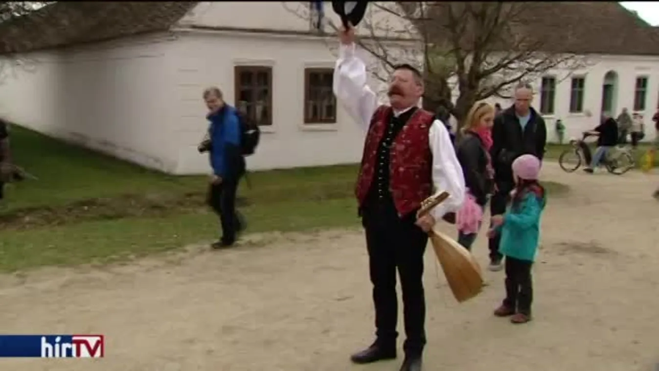 Bárányszépségverseny és nyuszisimogatás is volt