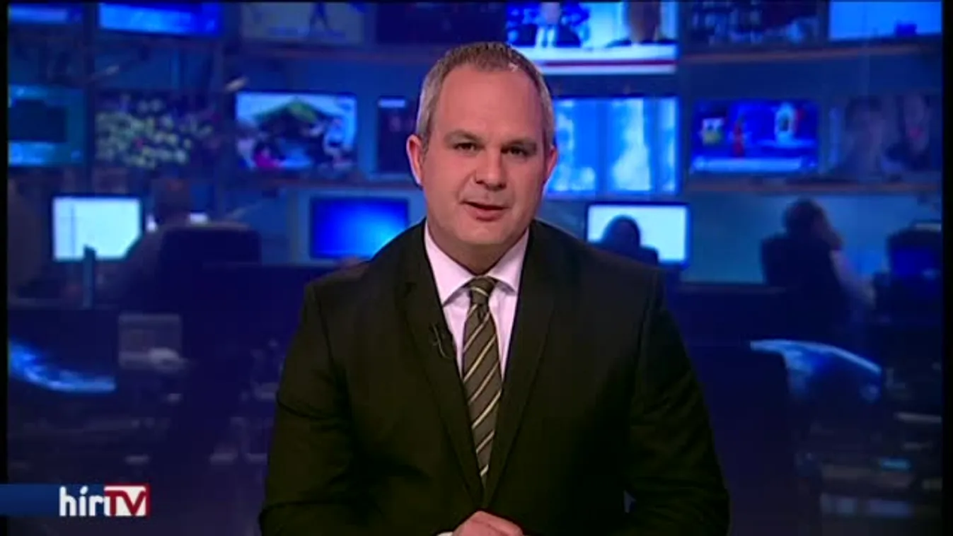 Amint átvette küldeményét, lecsaptak rá