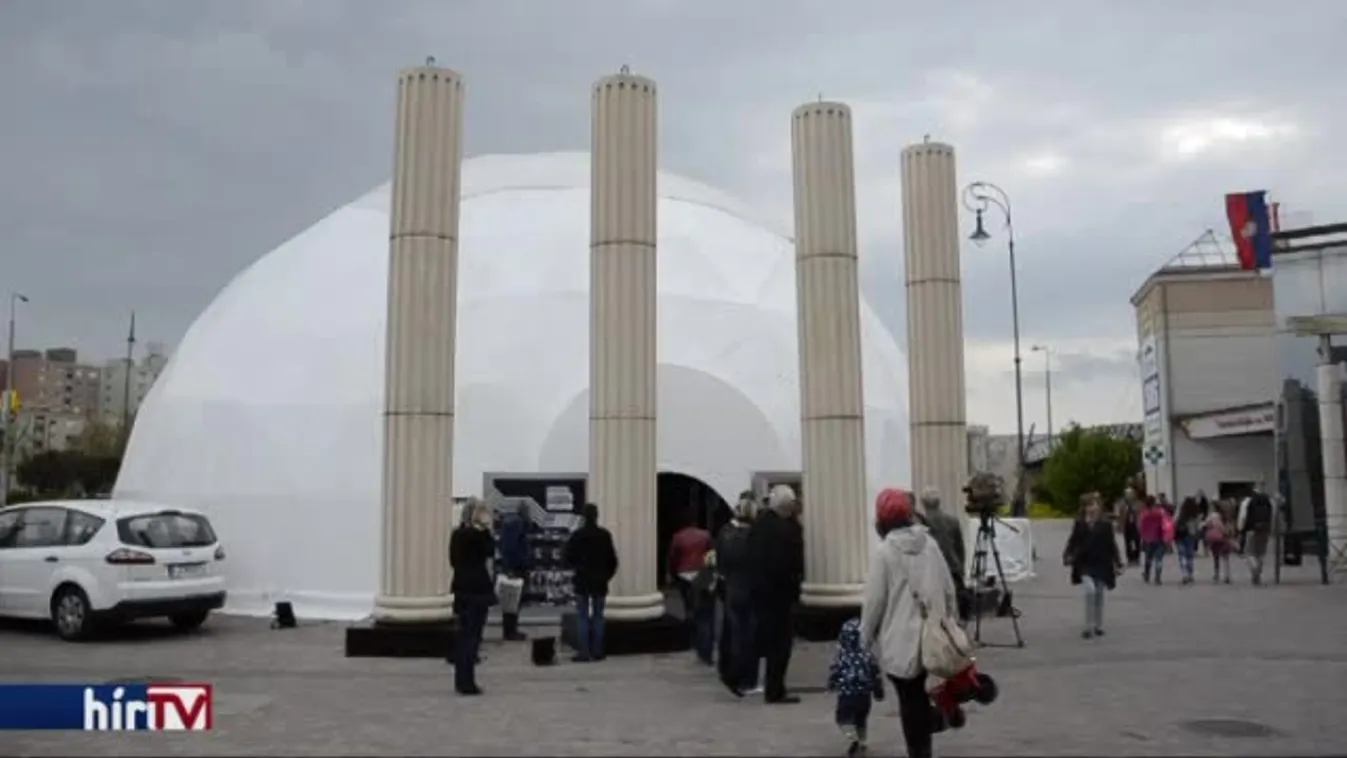 Gömbsátorban nyílt első világháborús kiállítás Székesfehérváron