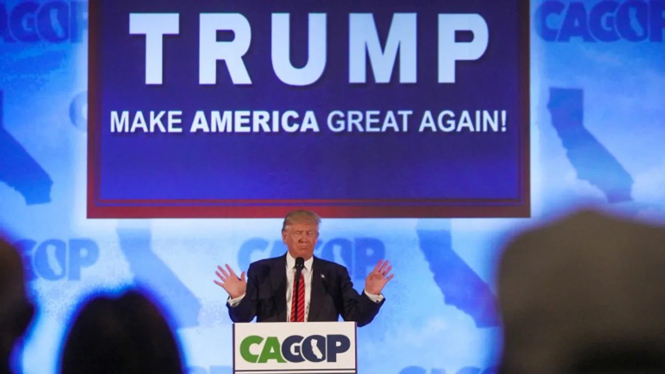 Dühöngő tüntetők miatt kellett kerülnie Trumpnak