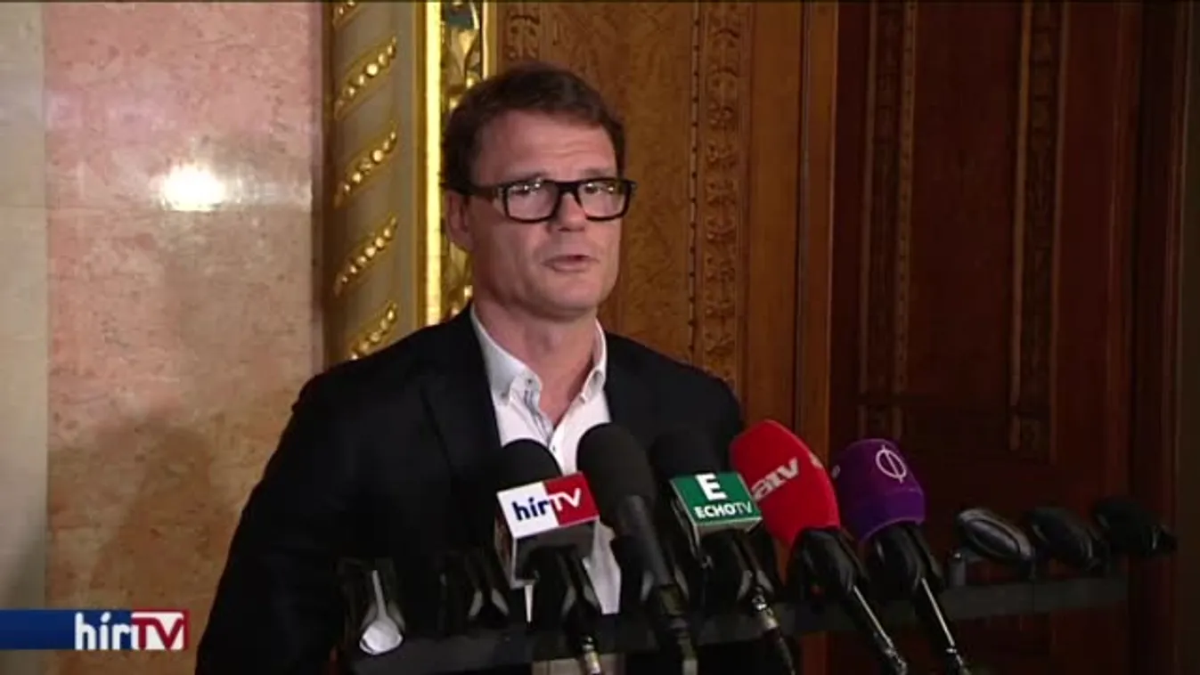 Megvizsgálja Erős János volt MFB-vezér ügyét a gazdasági bizottság