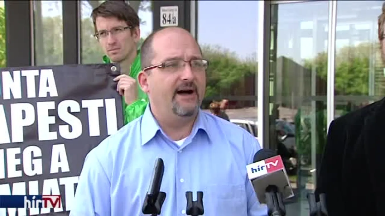 A föld napján tiltakozott az LMP a Liget-projekt ellen