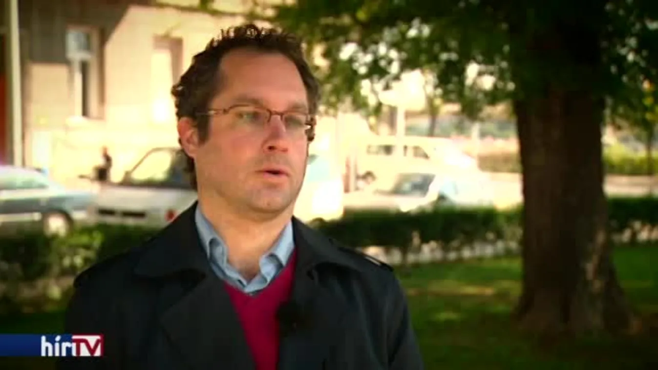 Látótér - A nagybácsi adja a bankot