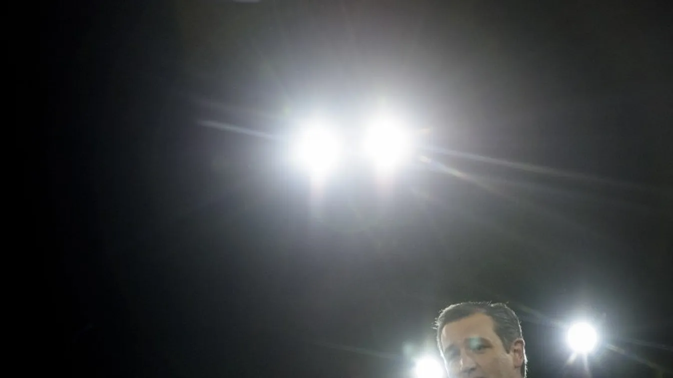 Cruz lenyomta Trumpot