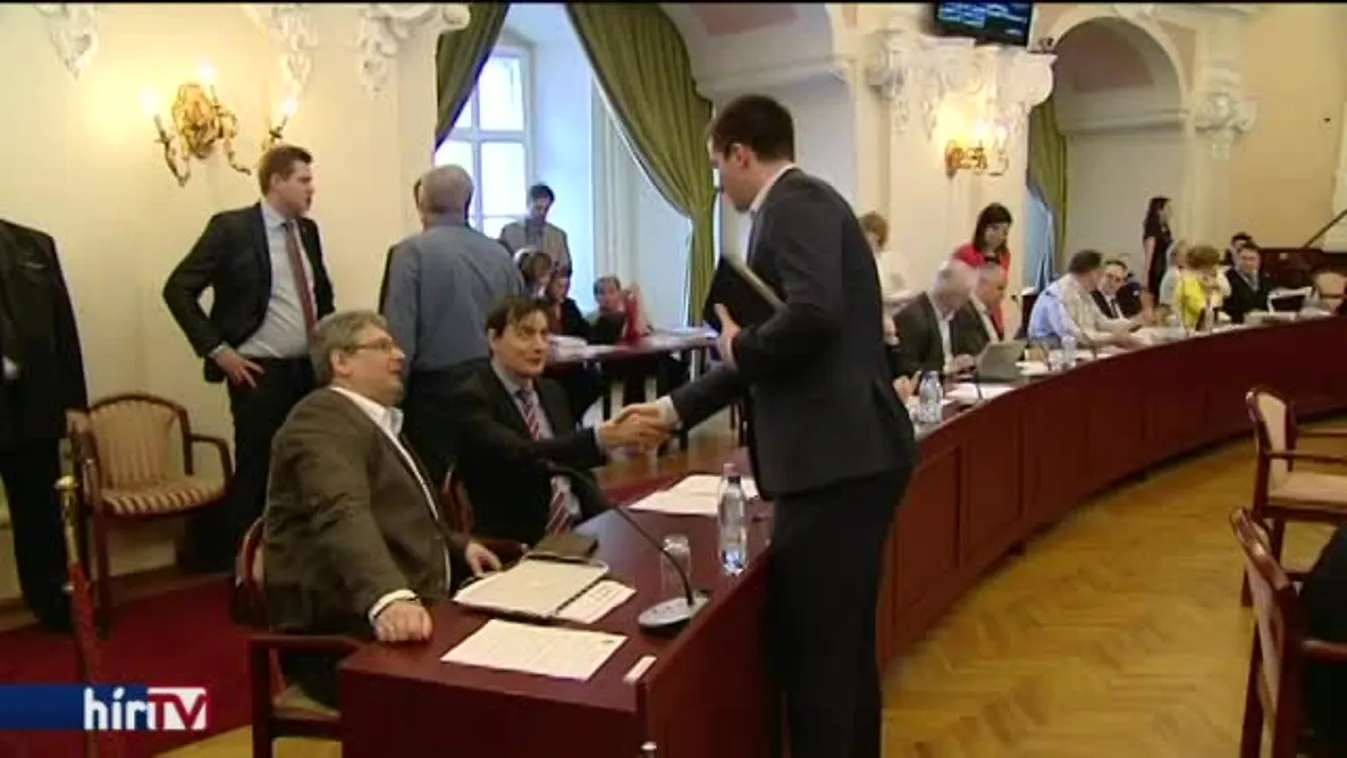 Napirenden a 3-as metró felújítása is