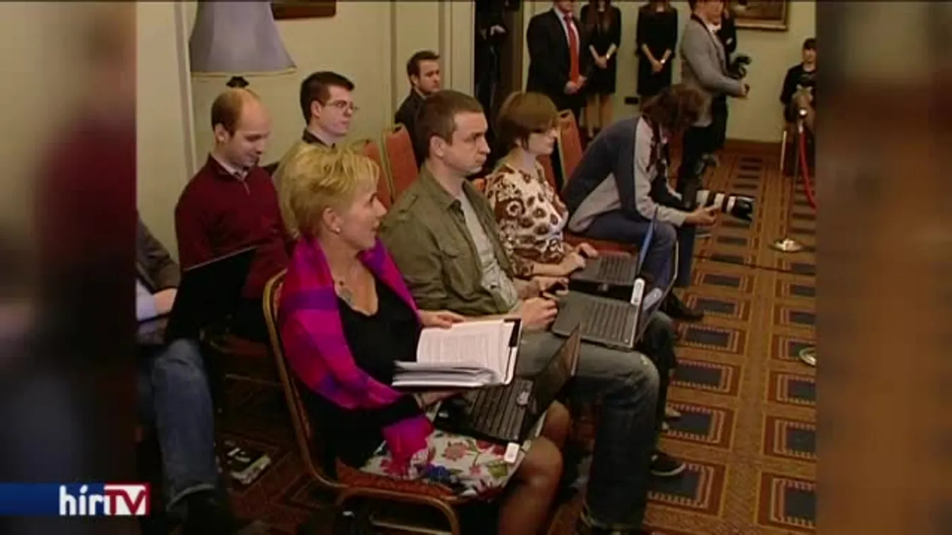 MNB-akták: feljelentést tesz az Együtt