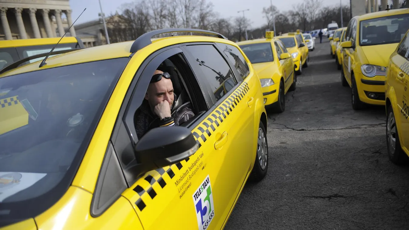 A taxik helyett a diszpécserközpontot kötnék be az adóhatósághoz