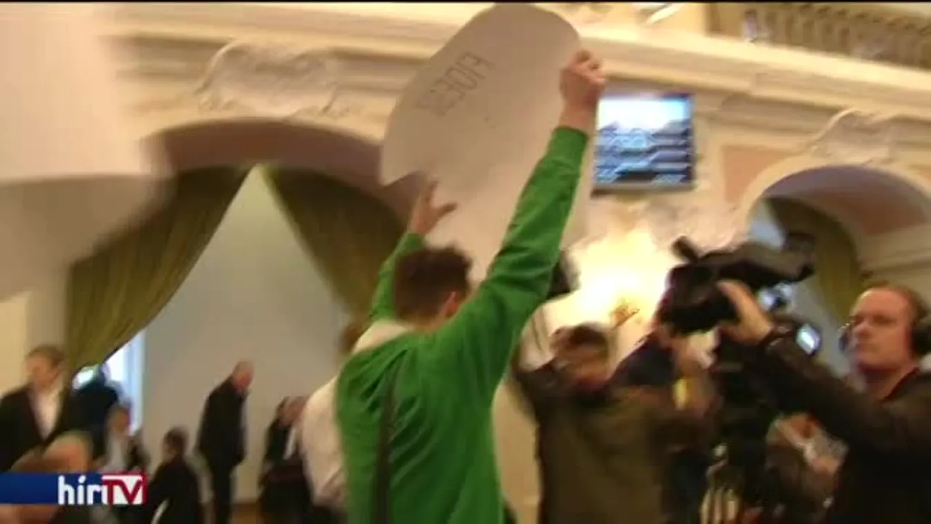 Tarlós: Lehet röhögni, de ha egyszer jön a víz, tele lesz a gatyájuk