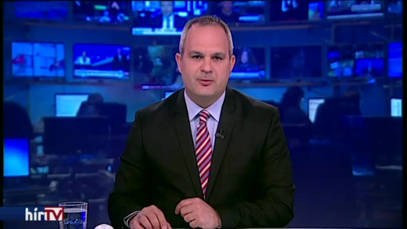 Civilek demosntráltak Klebersberg Kunó szobránál