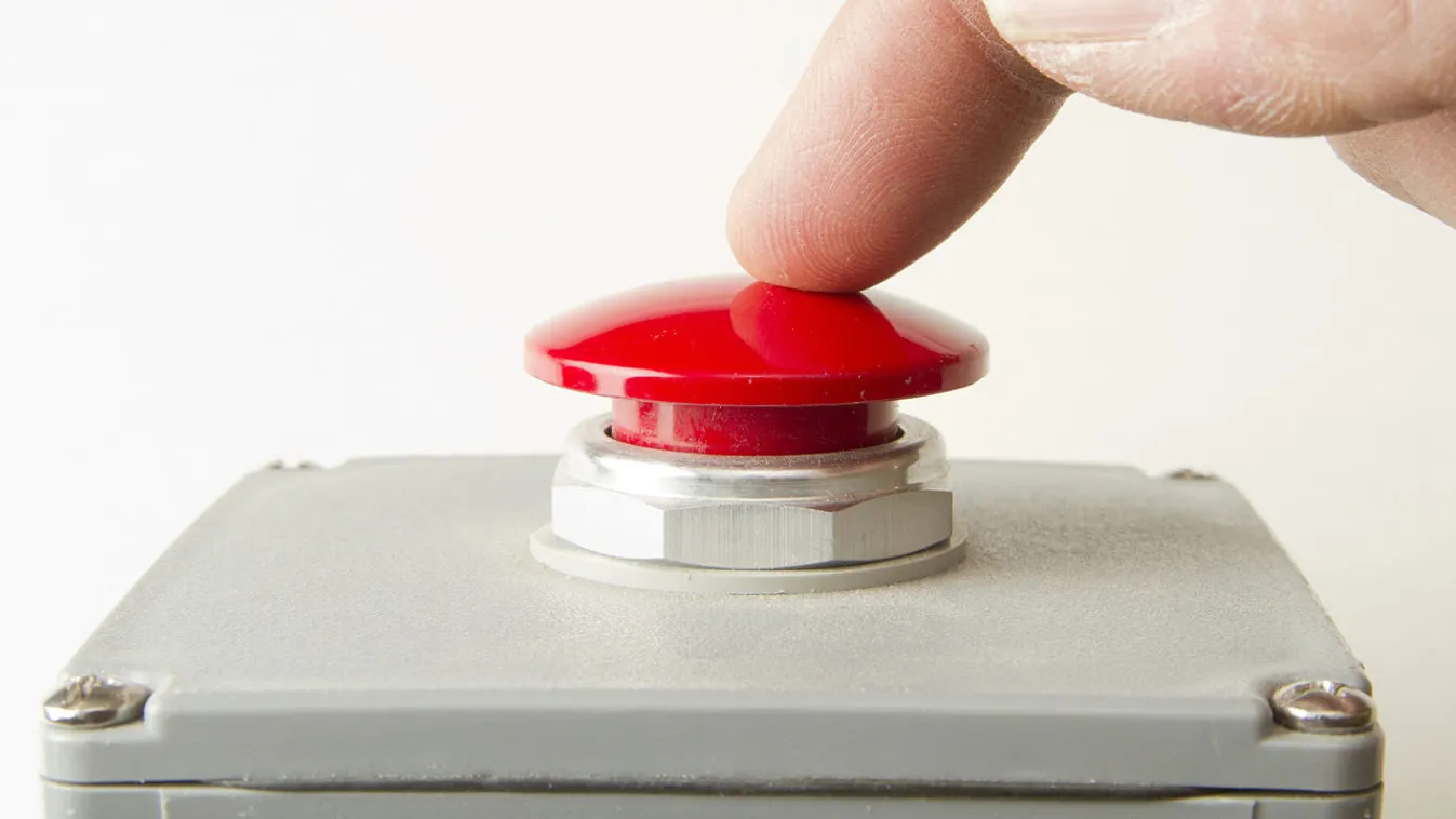 Pánikgomb – Reggeli járat